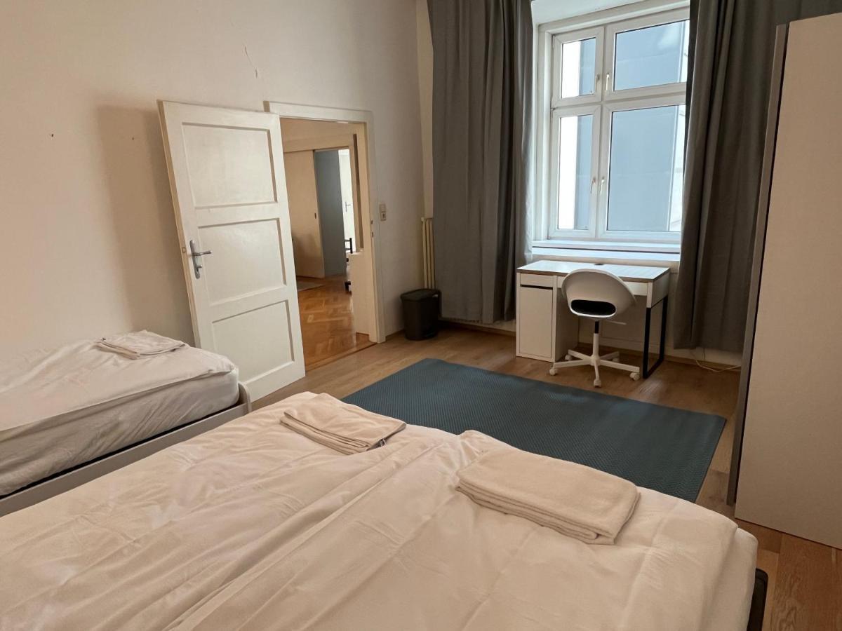 Stylish Apt Near Urania 1Br Viena Exterior foto