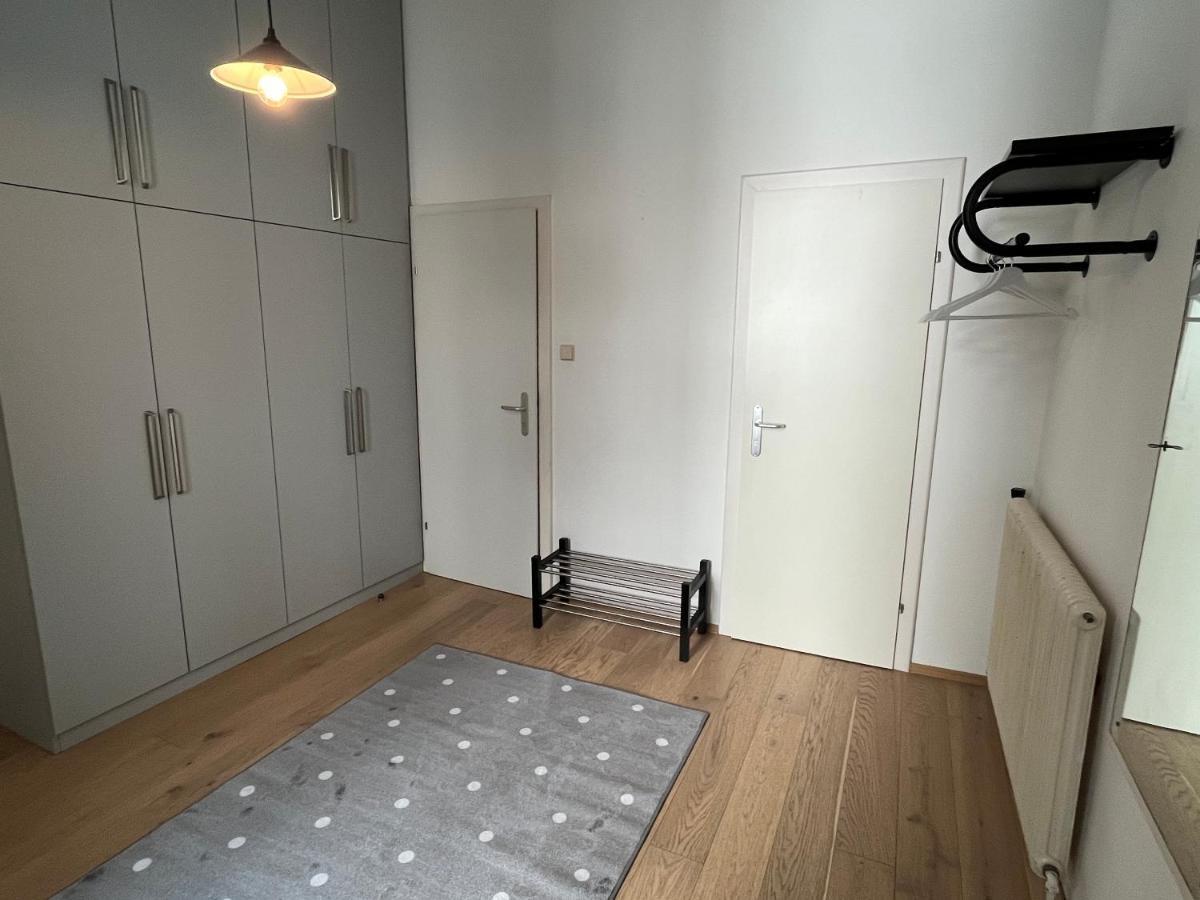 Stylish Apt Near Urania 1Br Viena Exterior foto