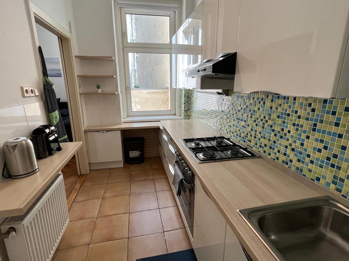 Stylish Apt Near Urania 1Br Viena Exterior foto