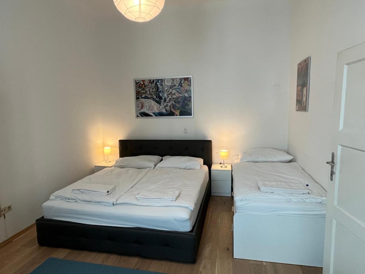 Stylish Apt Near Urania 1Br Viena Exterior foto