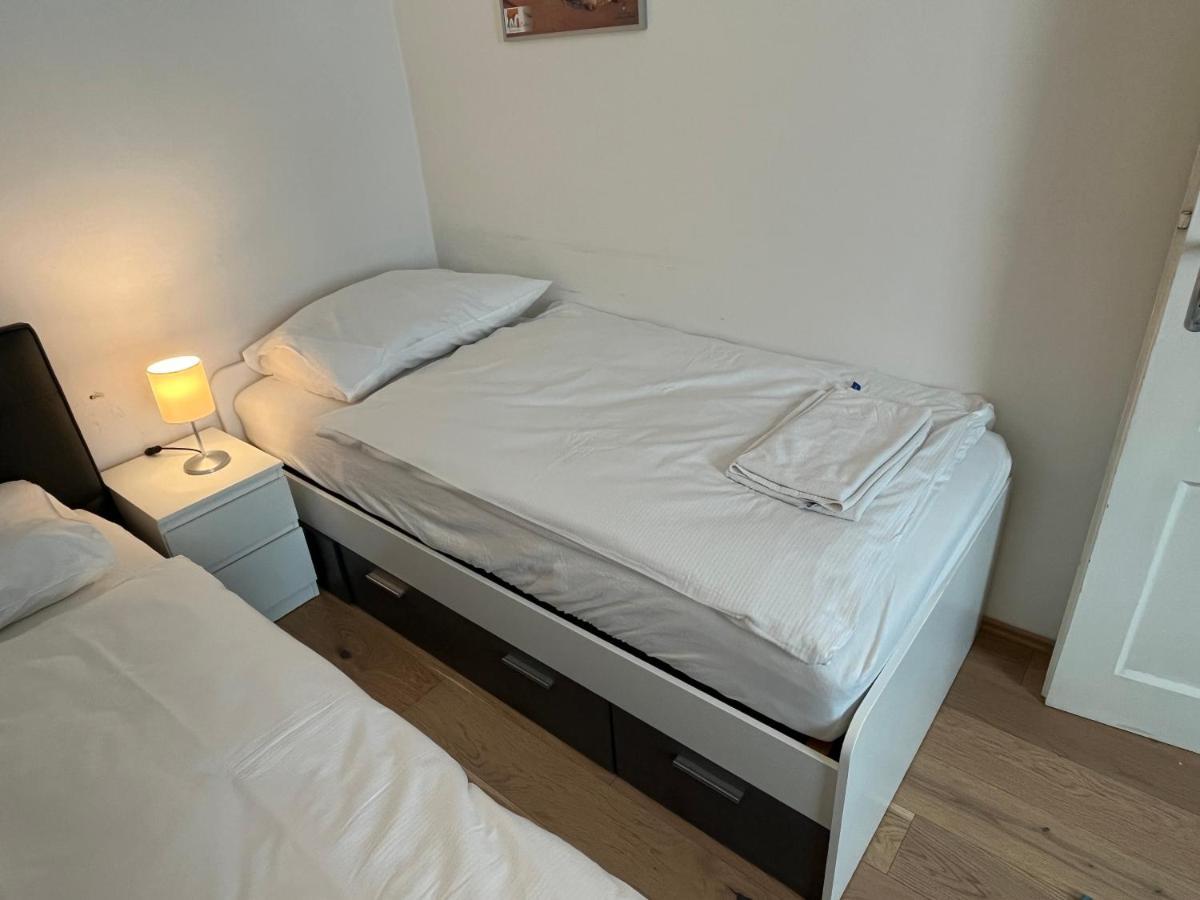 Stylish Apt Near Urania 1Br Viena Exterior foto